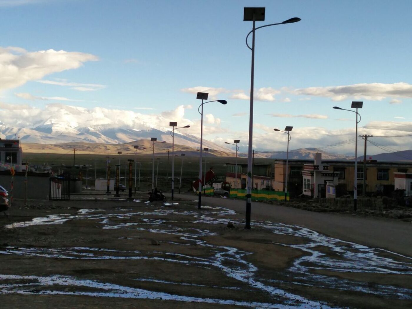 Main Street of Darchen